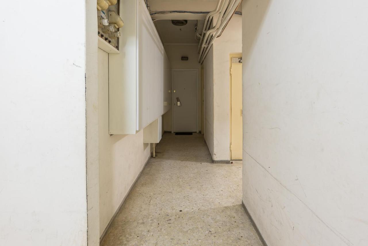 Apartment At Megaro Mousikis St Semi Basement 1Bed 2 Pers 아테네 외부 사진