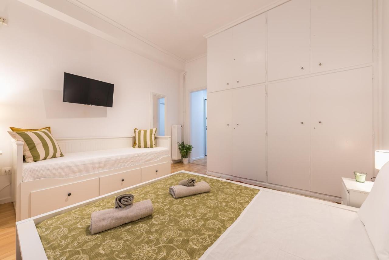 Apartment At Megaro Mousikis St Semi Basement 1Bed 2 Pers 아테네 외부 사진