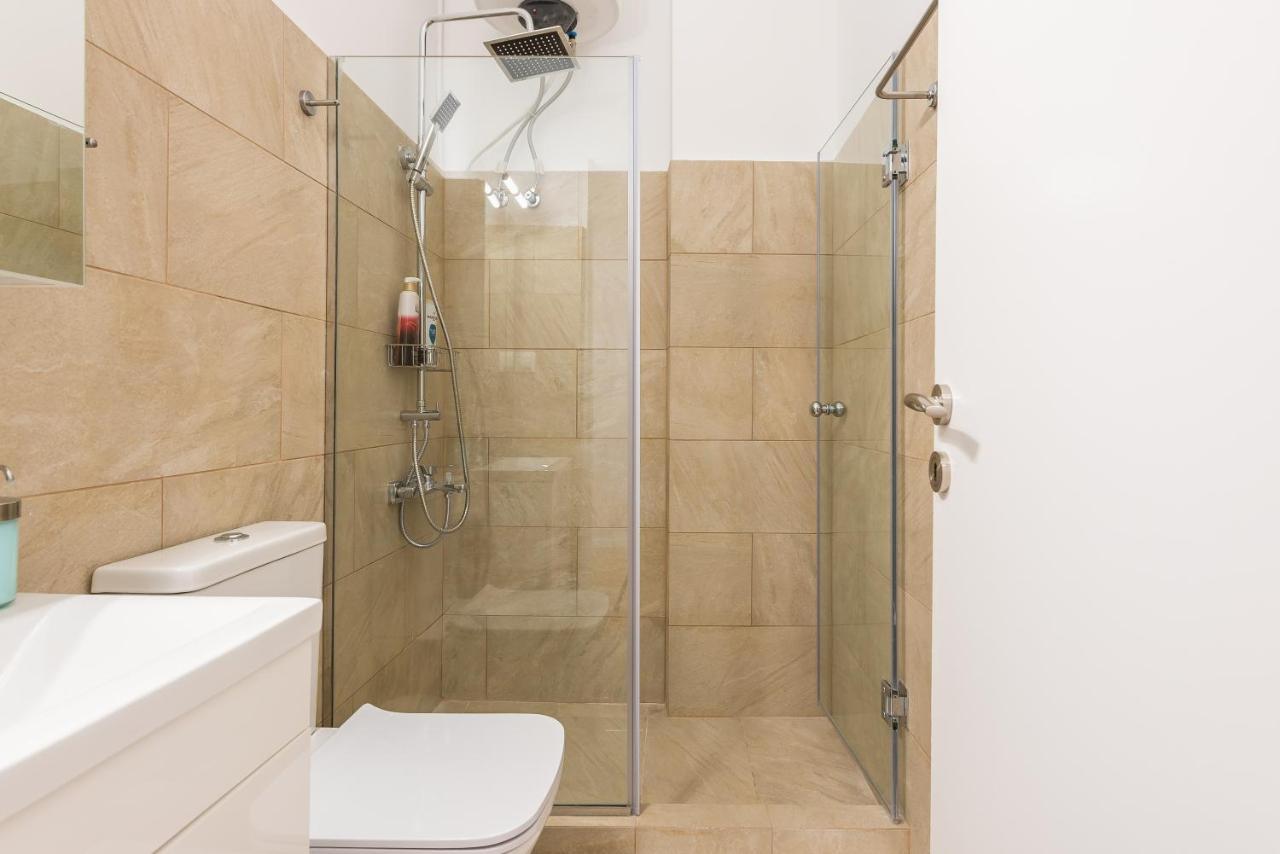 Apartment At Megaro Mousikis St Semi Basement 1Bed 2 Pers 아테네 외부 사진